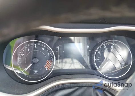 2014 Jeep Cherokee Altitude z USA, uszkodzony, nr VIN 1C4PJMCS7EW285946